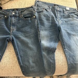2 Pairs of Men’s True Religion Jeans Rocco Relaxed Skinny
